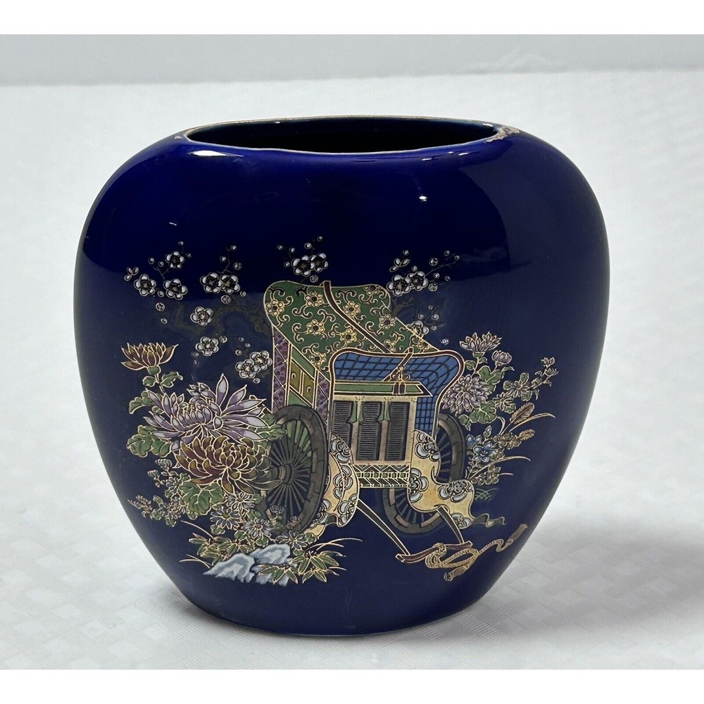 Vtg. Kutani‎ Cobalt Blue Small Flat Bud Vase W/ Carriage/Flowers 4.25" T / Japan